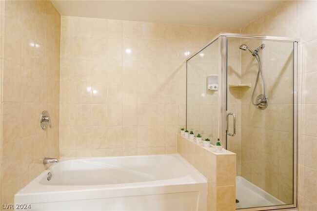 Building Photo - 30 Strada Di Villaggio