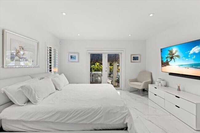 Building Photo - 12930 Oleander Rd