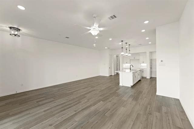 Building Photo - 1189 Doris May Dr