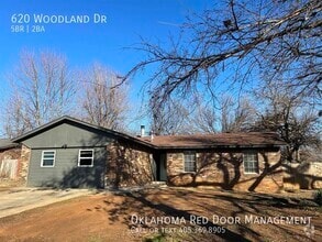 Building Photo - 620 Woodland Dr