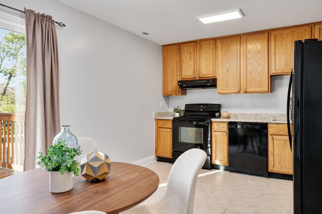 Building Photo - 1534 Lowell Ct