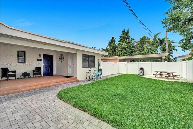 Building Photo - 1704 Rodman St