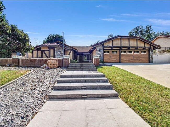 Primary Photo - 5425 Brentwood Pl