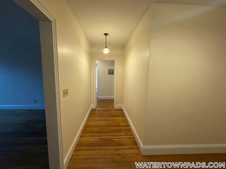 Building Photo - 550 Belmont St