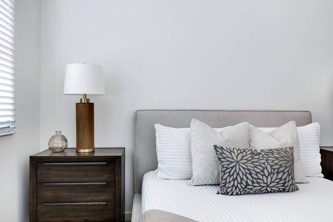 bedtable - Culdesac Tempe