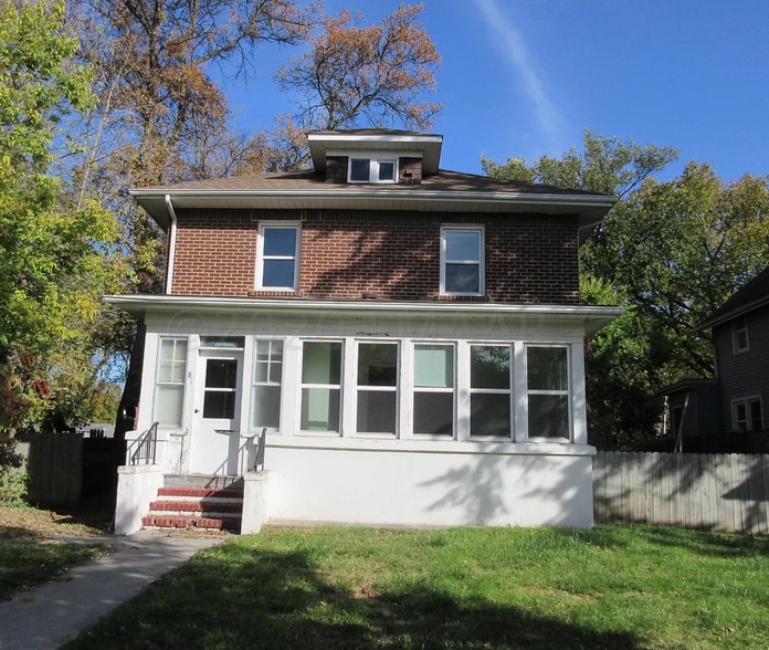 Primary Photo - 819 11th St N