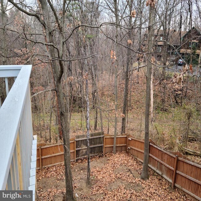 Building Photo - 135 Hill Valley Dr