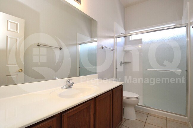 Building Photo - 1445 S Park Grove Cir