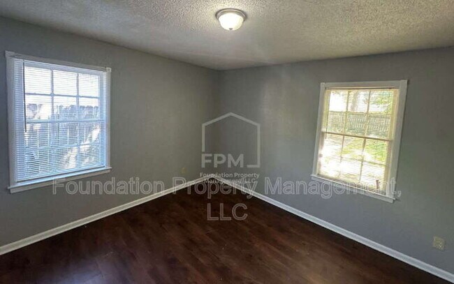 Building Photo - 5369 Scottsdale Ave