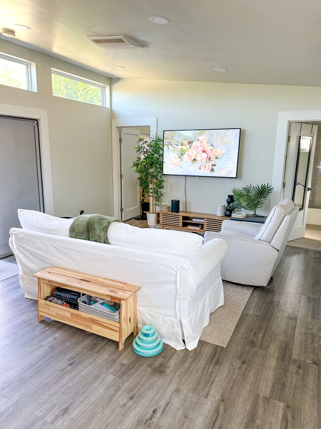 Building Photo - 1839 44th St