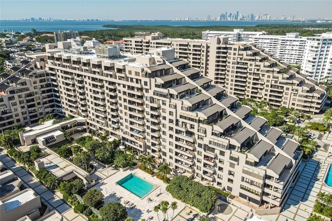 Building Photo - 201 Crandon Blvd