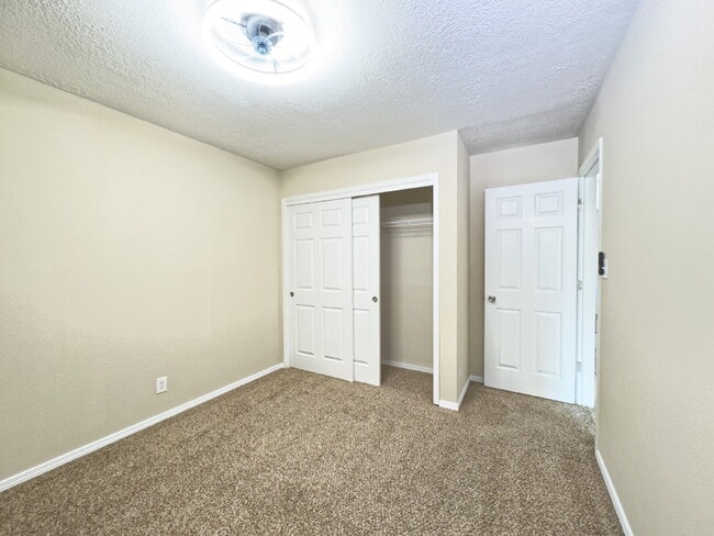 Building Photo - Summer Siesta by the Pool!