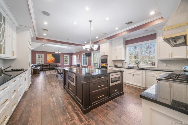 Building Photo - 13 White Birch Dr