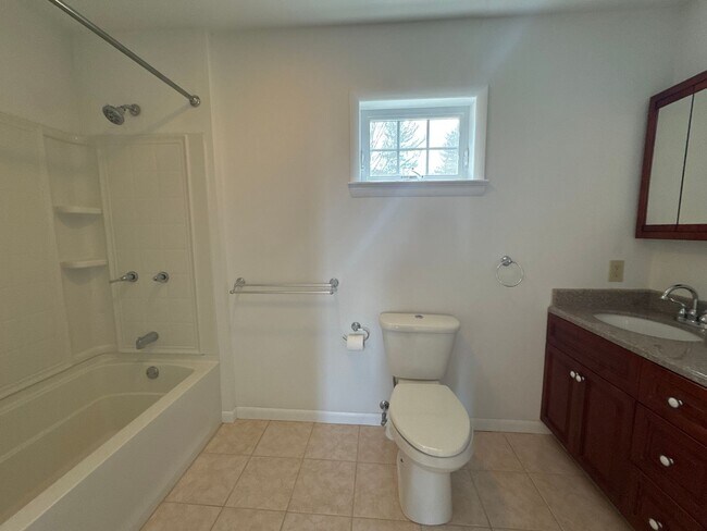 Building Photo - 3676 Lower Saucon Rd