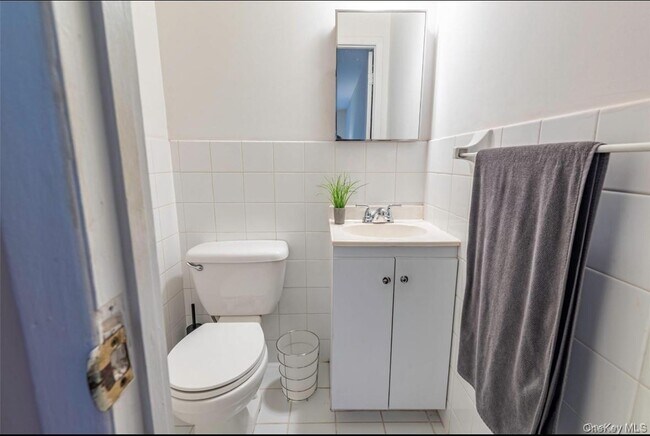 Building Photo - 18-16 Bell Blvd