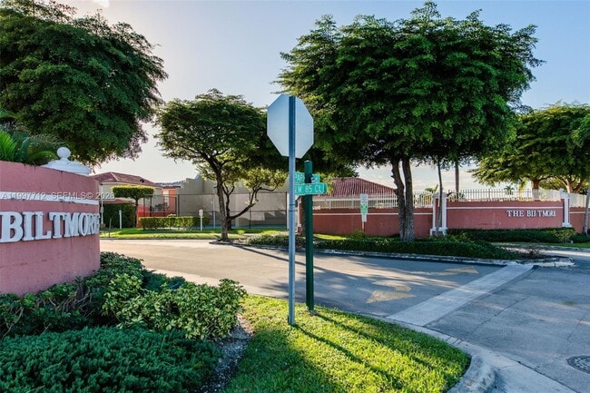 Building Photo - 165 NW 85th Ct