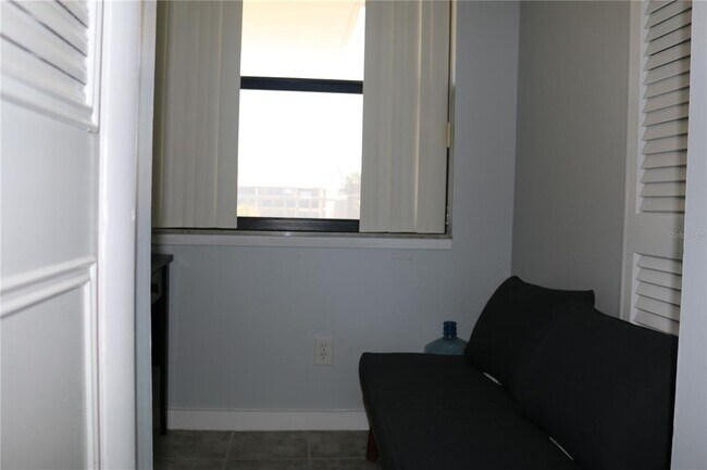 Building Photo - 300 Woodette Dr