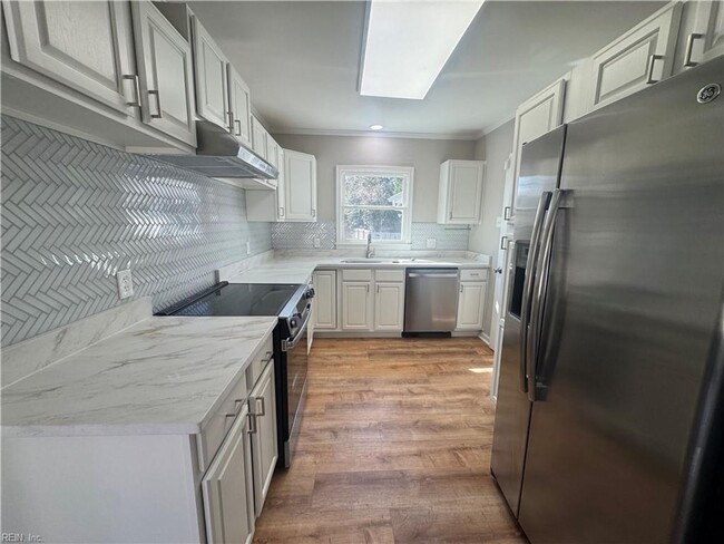 Building Photo - Beautifully Updated Ranch Home