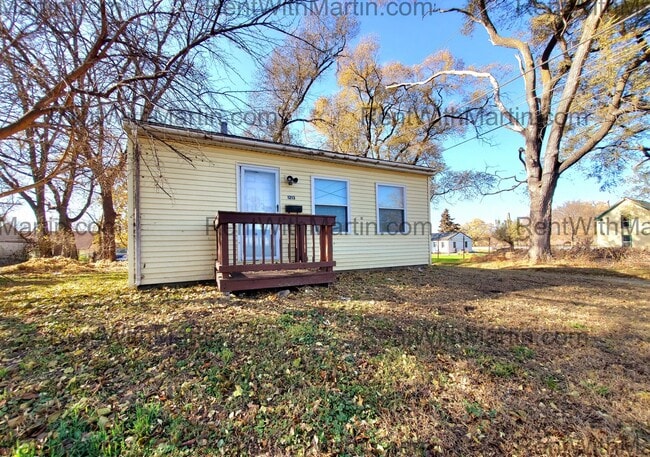 Primary Photo - 1213 Manson St