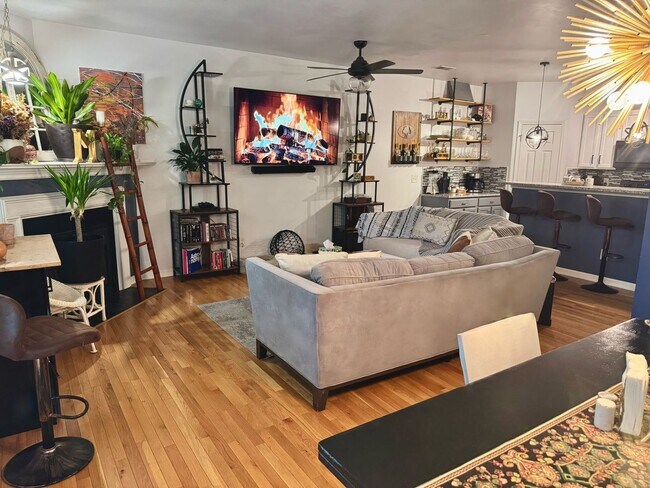 Building Photo - Cozy & Spacious 3BR Townhome in Atlanta