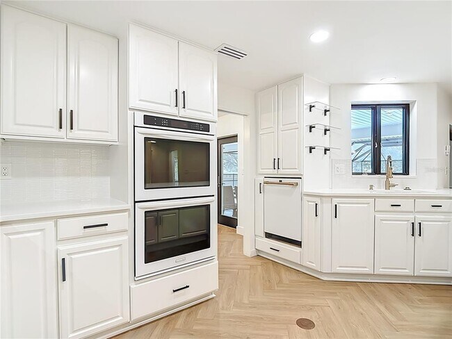 Building Photo - 13211 Pleasant Hill Farm Rd