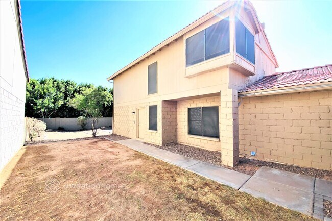 Building Photo - 2717 W Estrella Dr