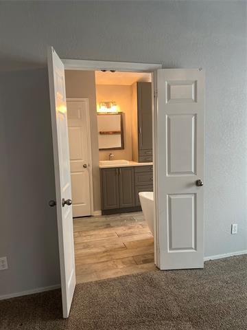 Building Photo - 4605 Freeman Dr