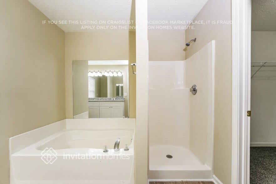 Building Photo - 455 Crested View Dr