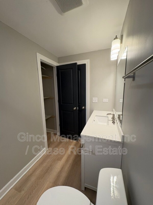 Building Photo - 29837 IL-50