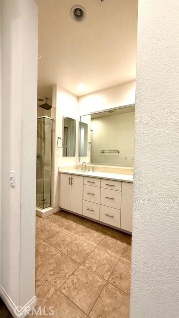 Building Photo - 904 N Primrose Ln