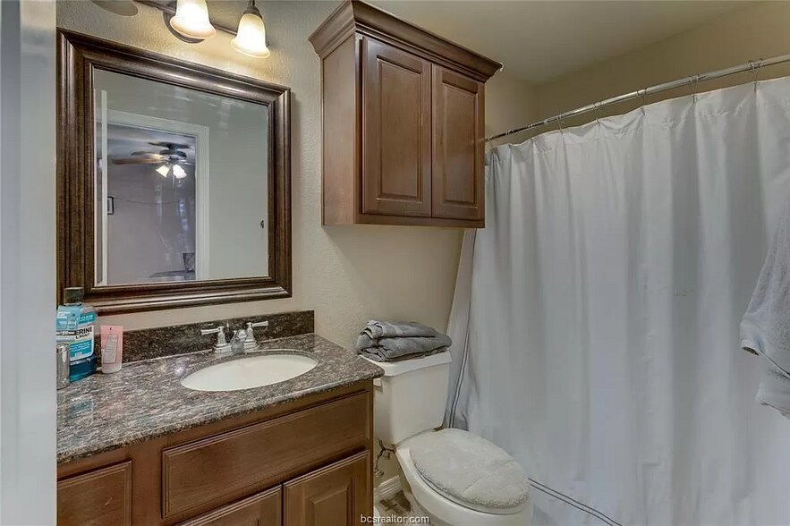 Bath A - 1708 Boardwalk Ct