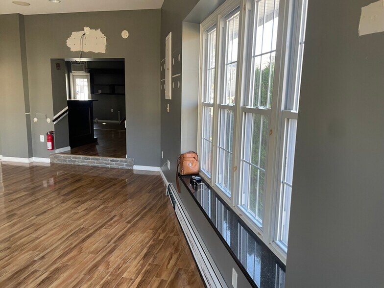 Building Photo - 101 S Morton Ave