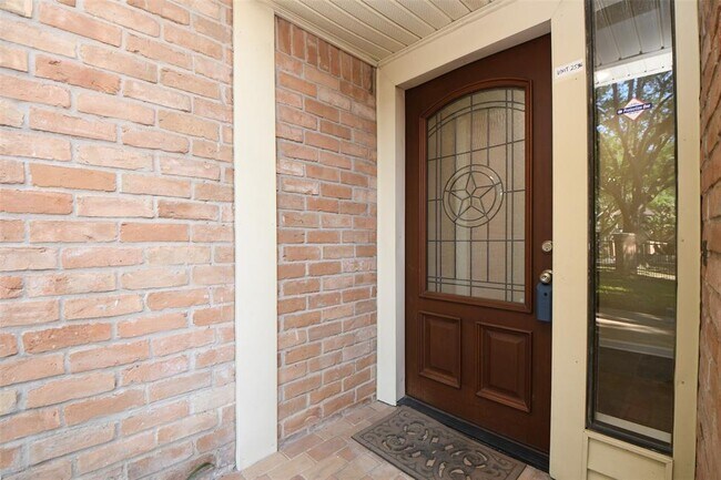 Building Photo - 2596 Bering Dr