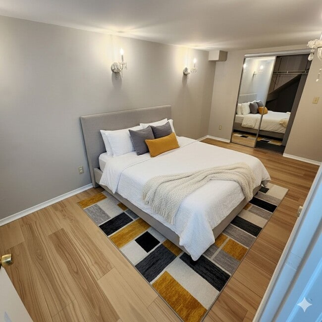 Building Photo - 253 Ridgeway St