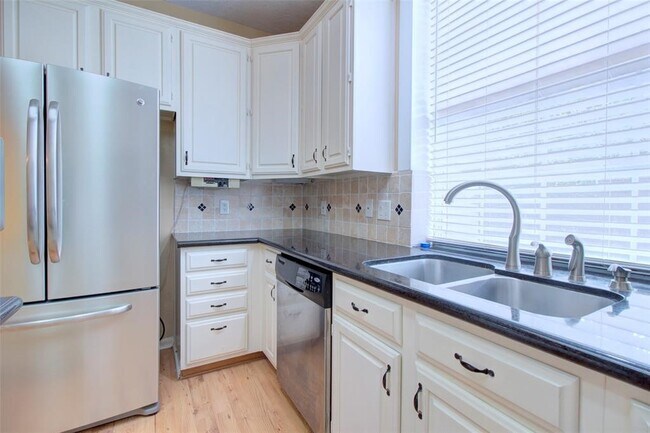 Building Photo - 1226 Rabbs Crossing