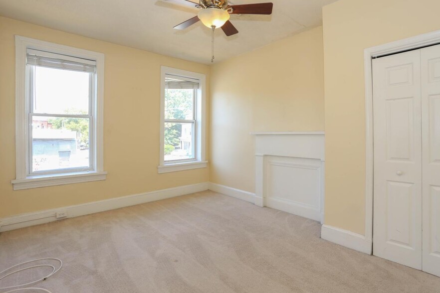 Primary Photo - 1555 4th St NW