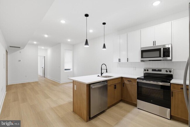 Building Photo - 2223 N 22nd St