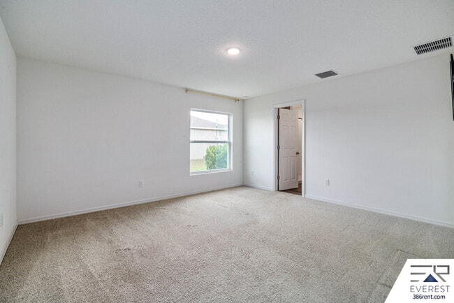 Building Photo - 23 Rocking Horse Dr