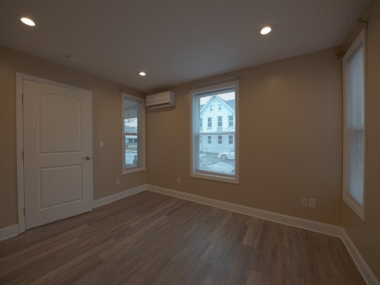 Building Photo - 43 E Bald Eagle St