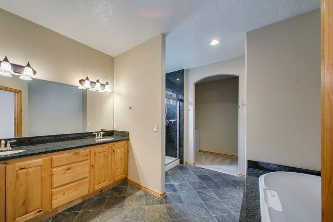Building Photo - North End One Bedroom - Near Whitewater Pa...