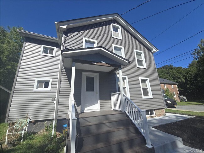 Primary Photo - 100 Valley Ave