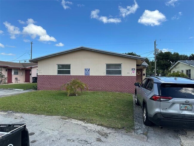 Primary Photo - 380 SW 27th Terrace