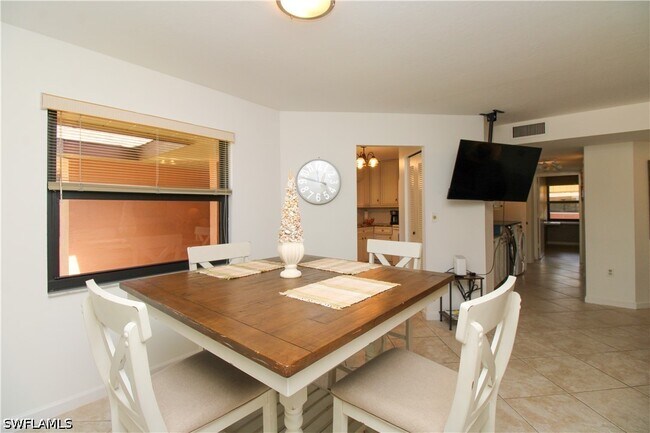 Building Photo - 1510 Mainsail Dr