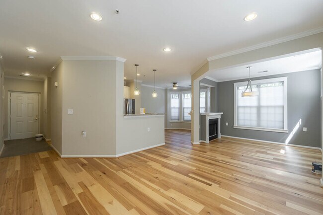 Building Photo - 6495 Tayack Pl