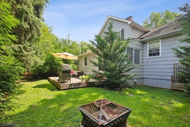 Building Photo - 19 Claremont Dr