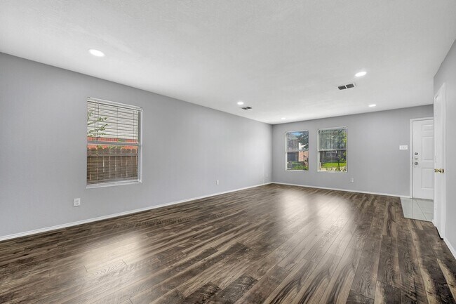 Building Photo - 2512 Brinlee Branch Ln