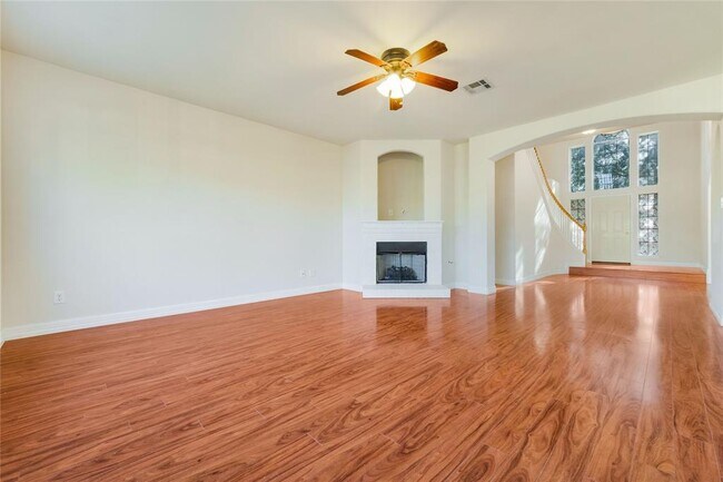 Building Photo - 2403 Branum Dr