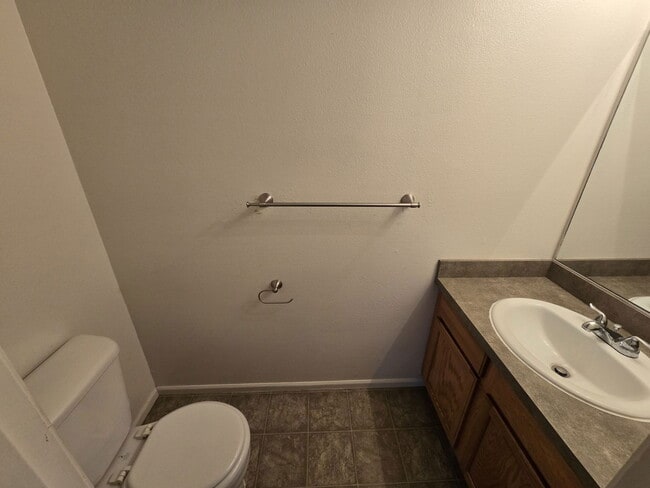 Building Photo - 1918 SE Douglas Ave