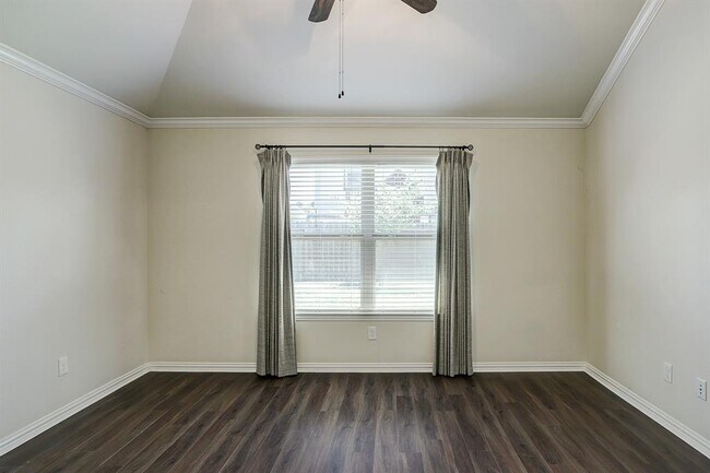 Building Photo - 24131 McKinzie Ridge Dr