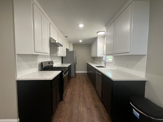 Building Photo - 261 Bois D Arc St